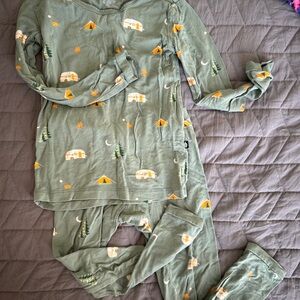 Kyte BABY Green Pajama Set with Camping Design